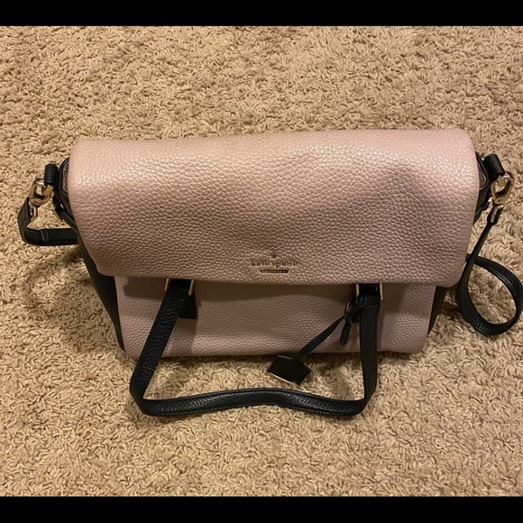 kate spade Handbags - Kate Spade Tan & Black Bag